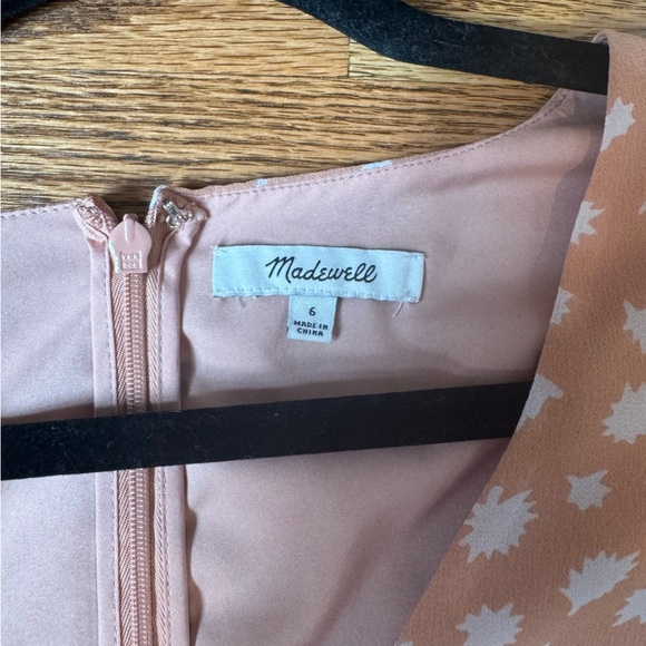 Madewell Apricot Star Print Dress - Size 6 - cinched waist - Picture 13 of 13